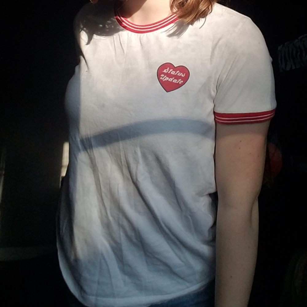 status update tee